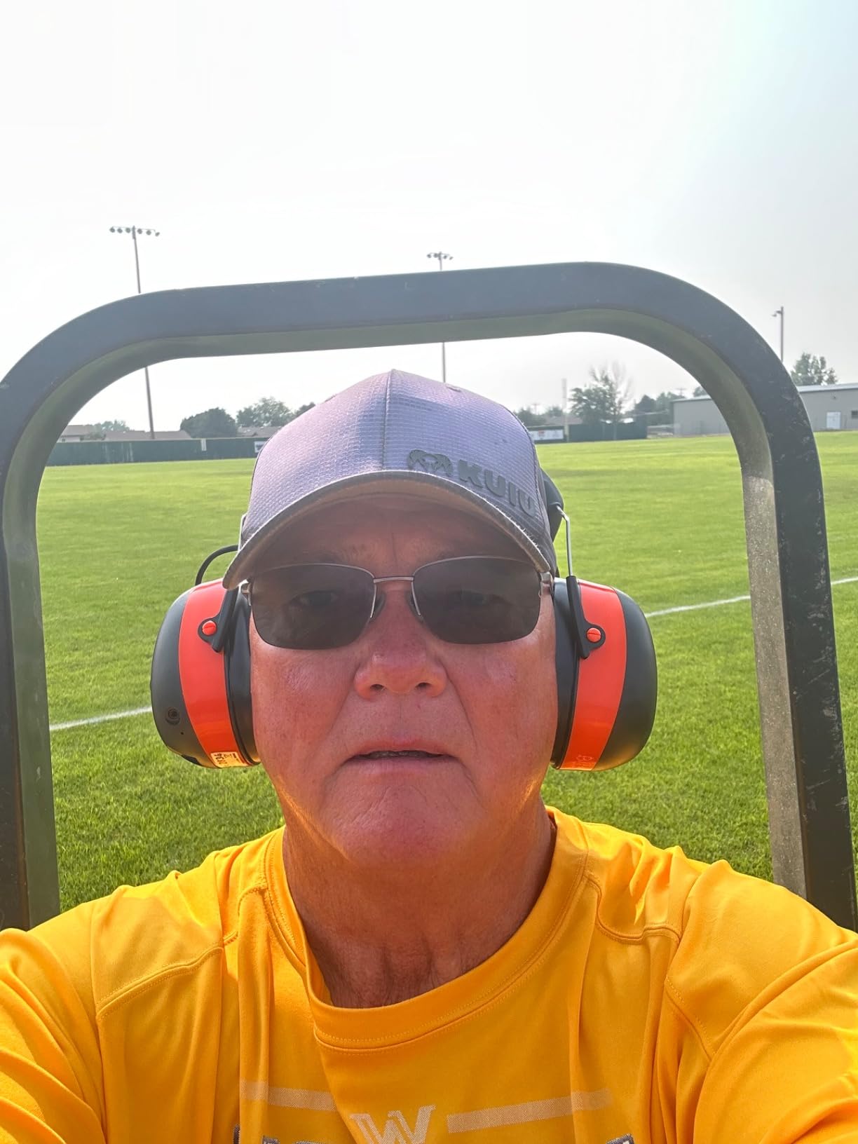 037-ear_protection_for_lawn_mowing.jpg